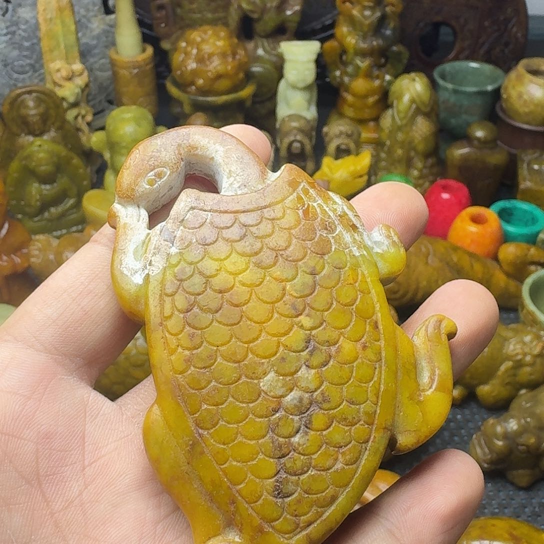 白玉菩提吊坠。。。
