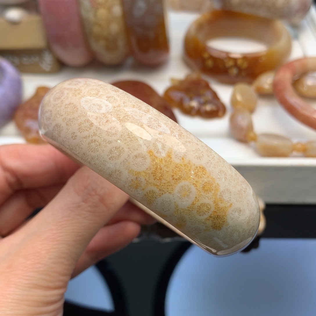 硅化珊瑚（珊瑚玉）手镯未镶嵌58.4口原200