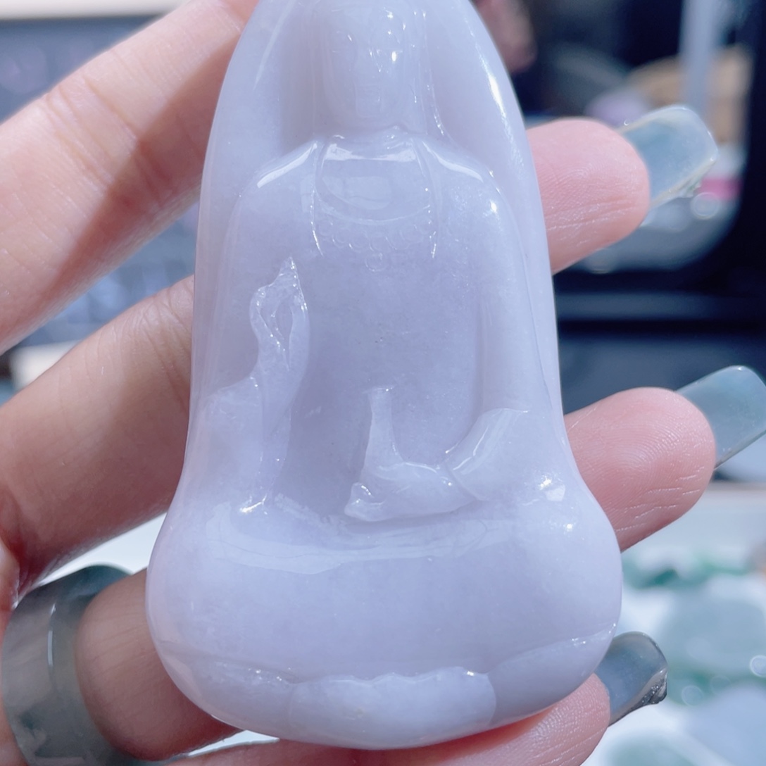 翡翠未镶嵌颈饰观音
