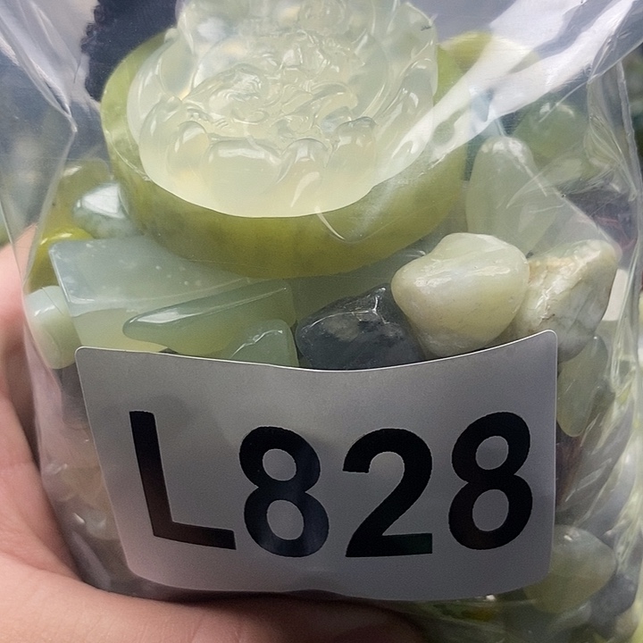 岫玉鱼缸石未镶嵌