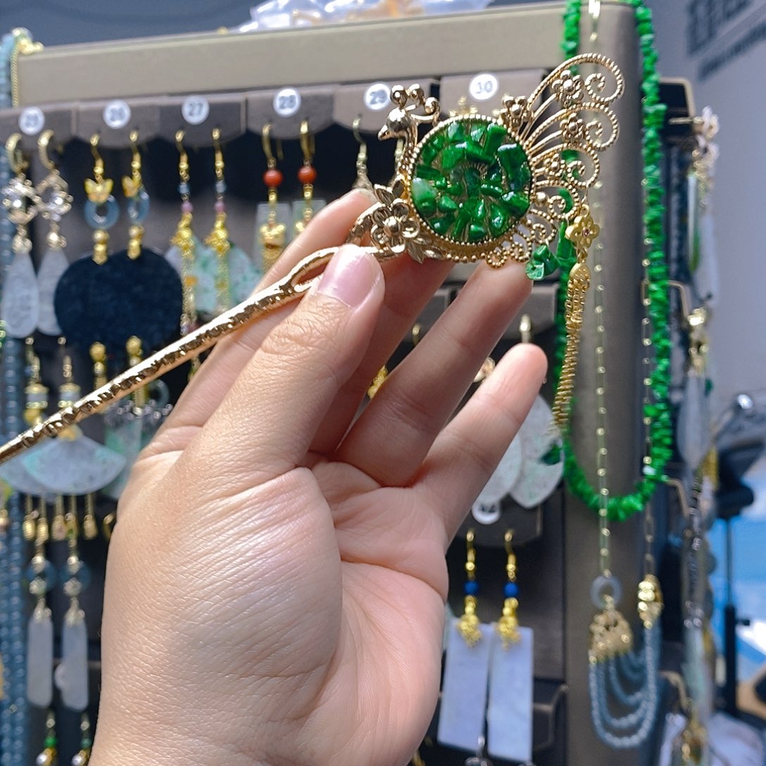 颈饰未镶嵌翡翠翡翠