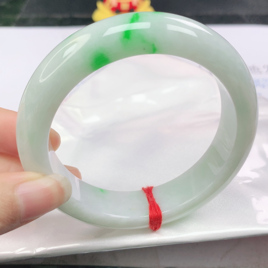 翡翠未镶嵌手镯正