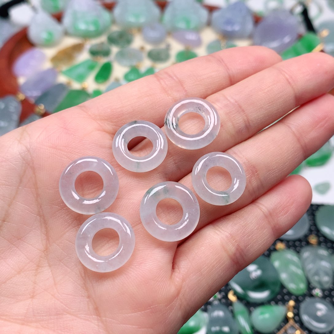 【闪购商品】翡翠吊坠(不含链)未镶嵌