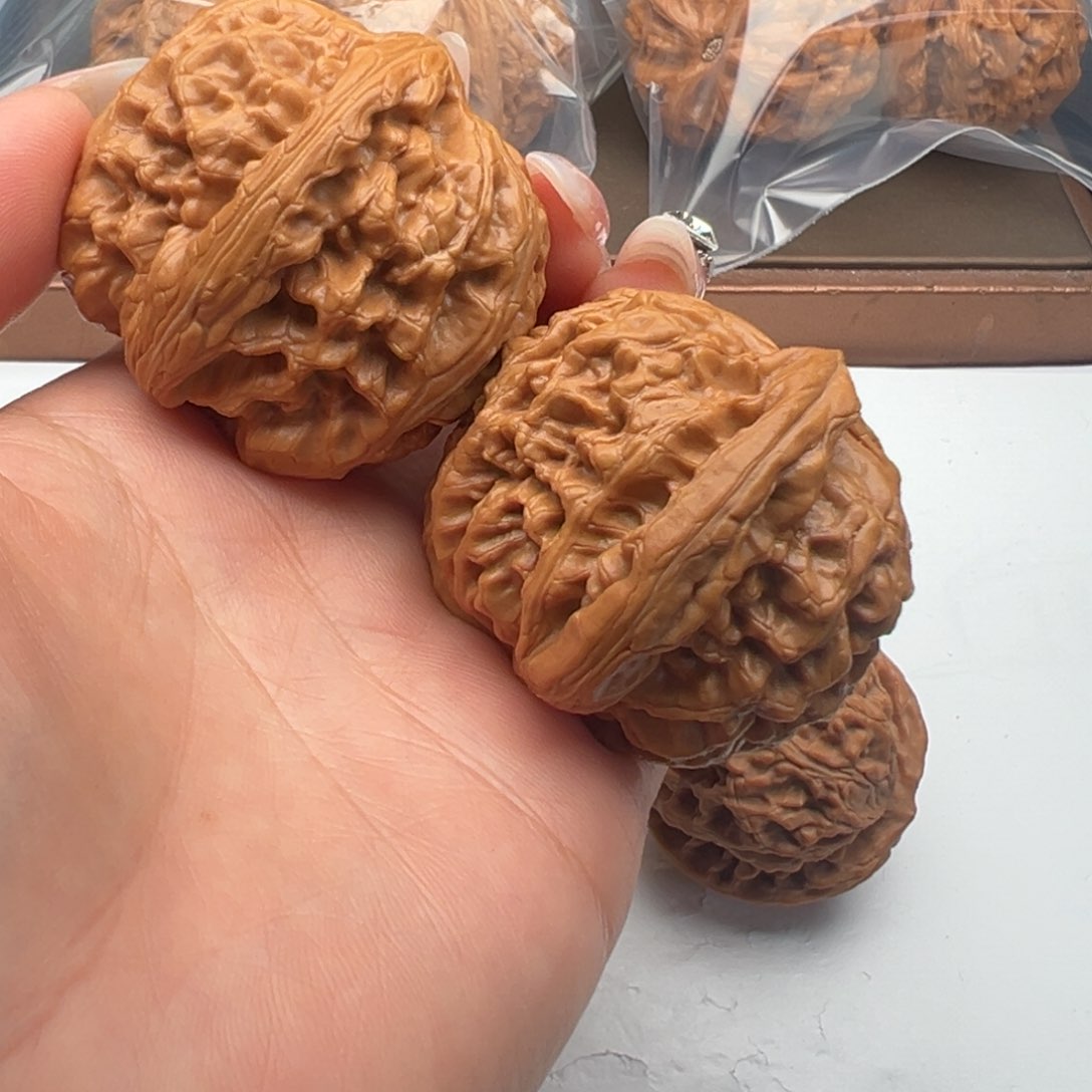 文玩核桃把件红锦鲤44丽