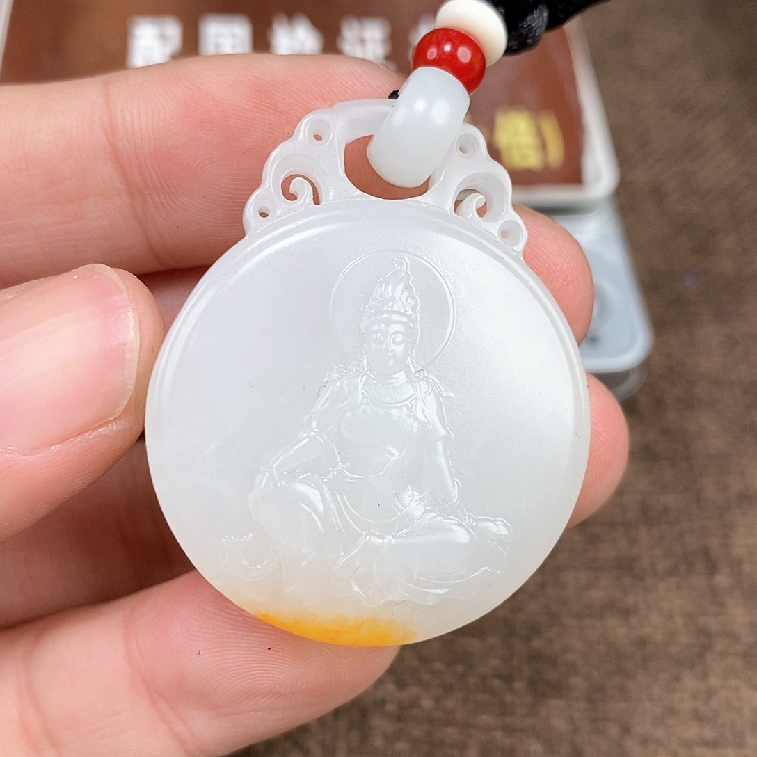 和田玉颈饰未镶嵌