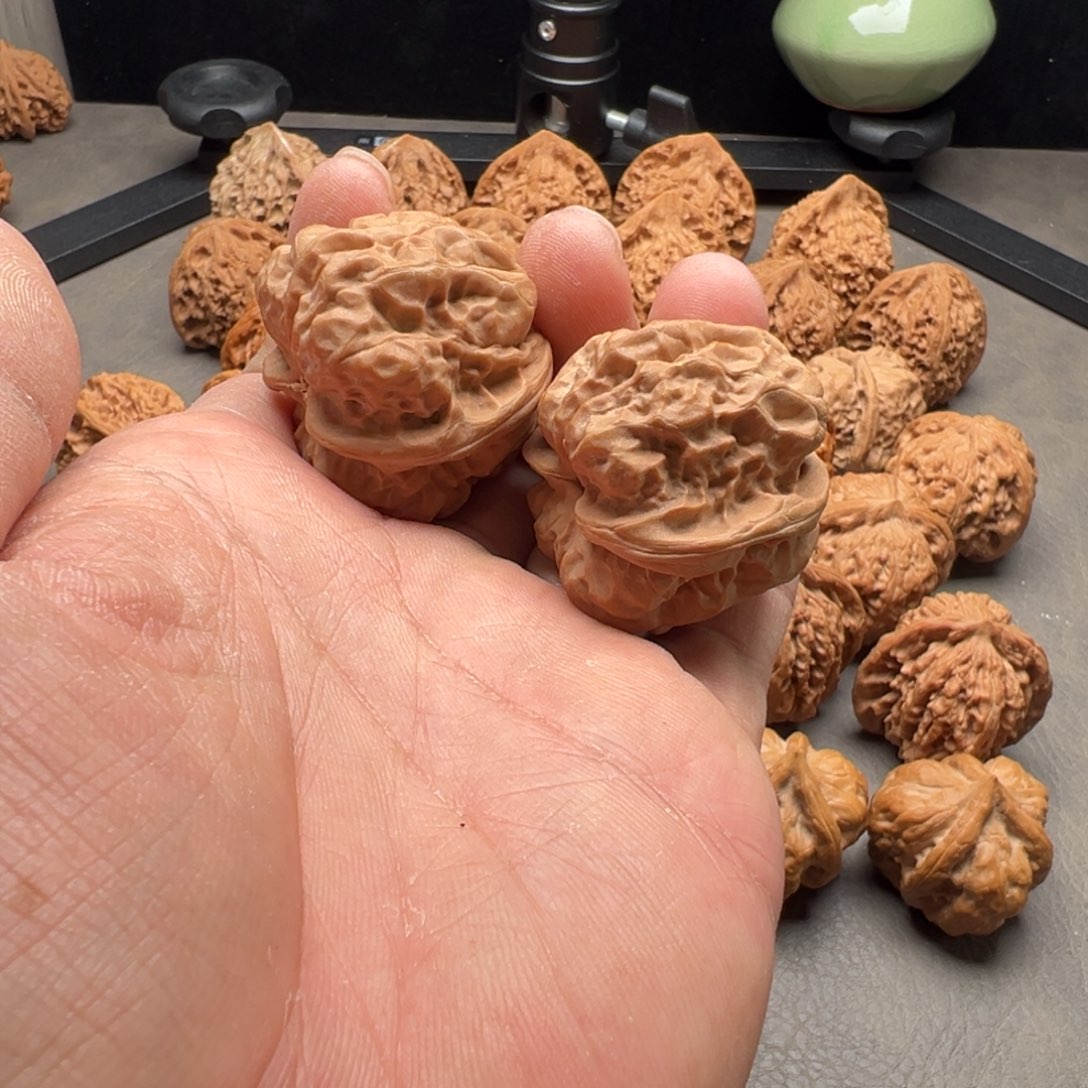 文玩核桃把件蛤蟆头38左右