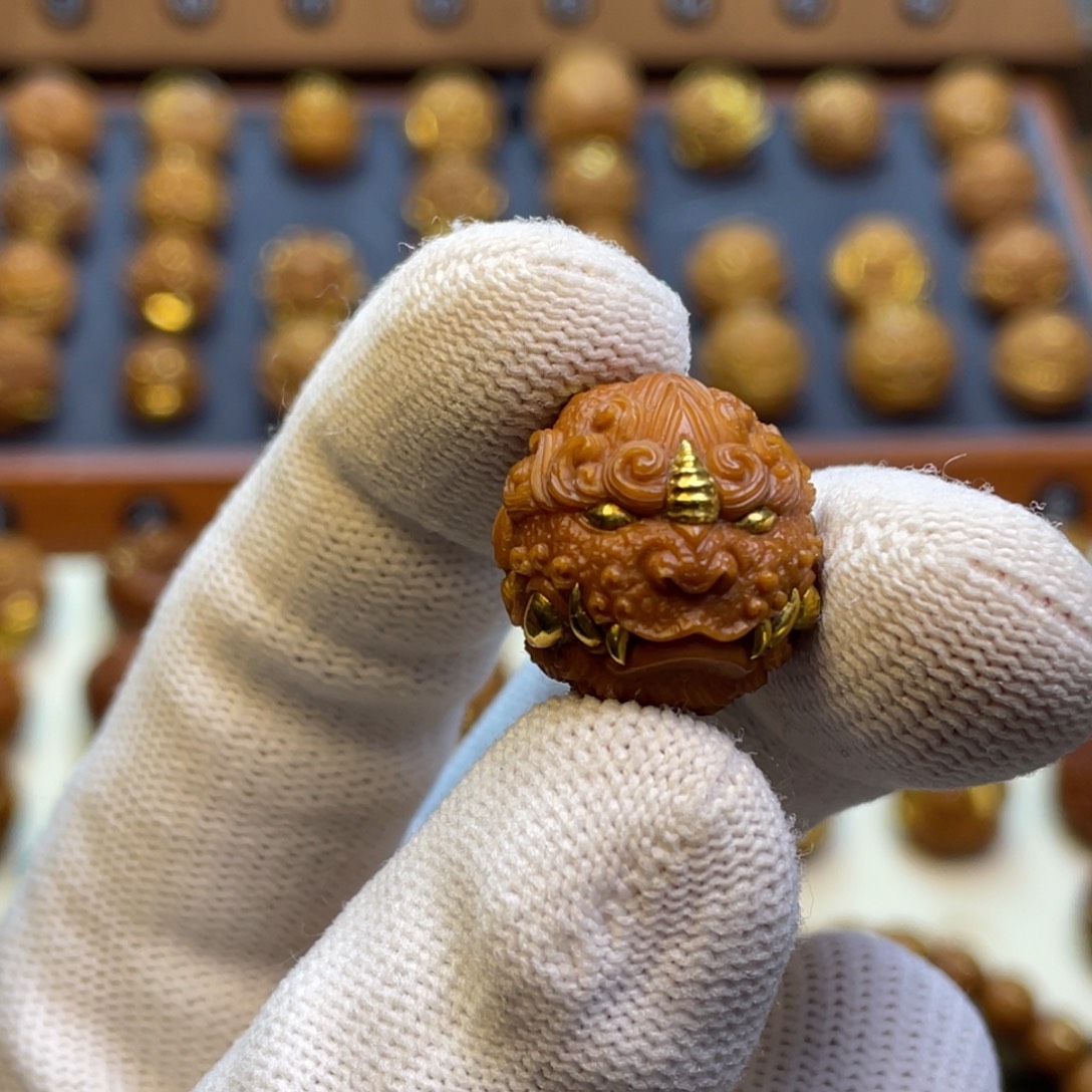 沐***器猴头核桃吊坠唐狮