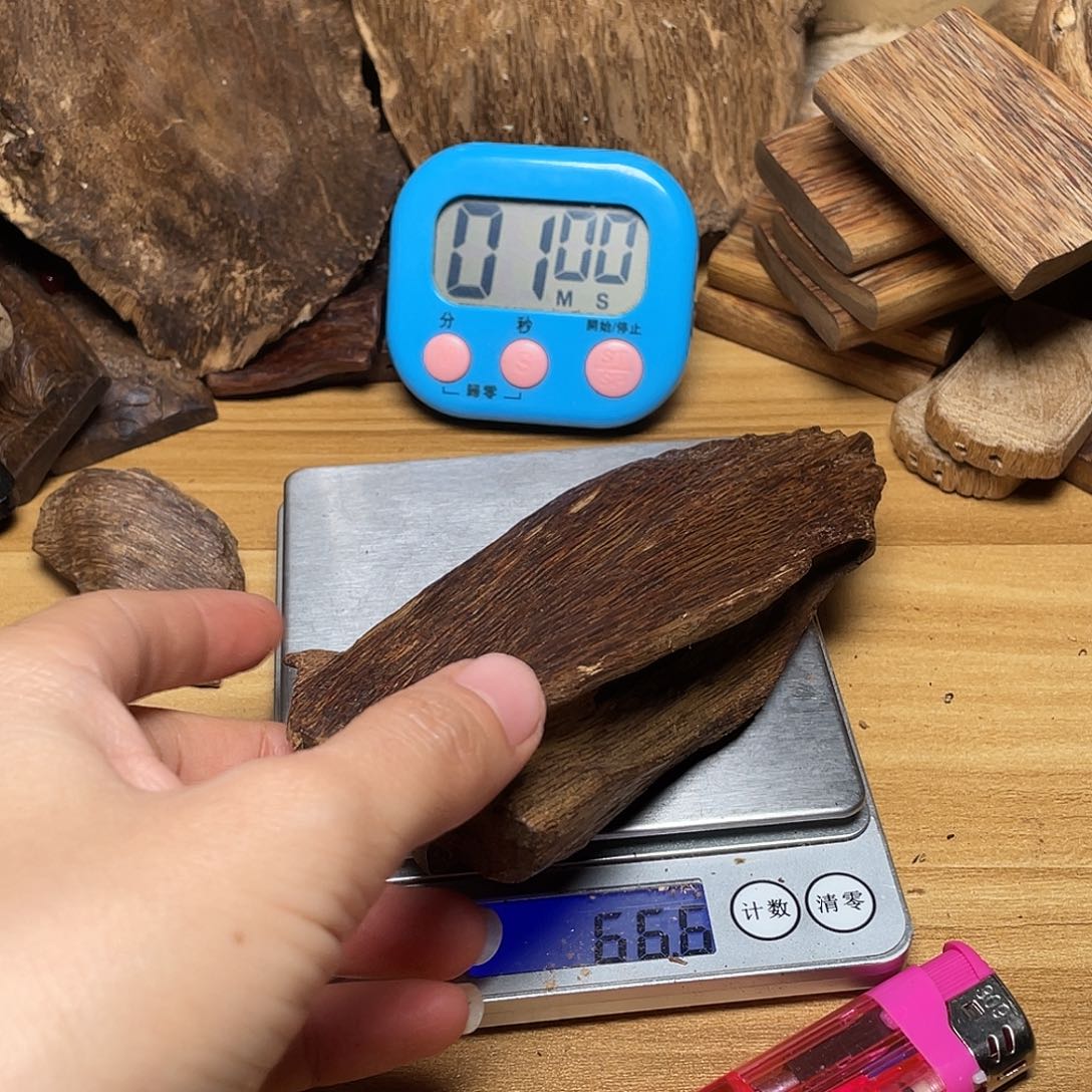 极***沉香达拉干原料57.8克