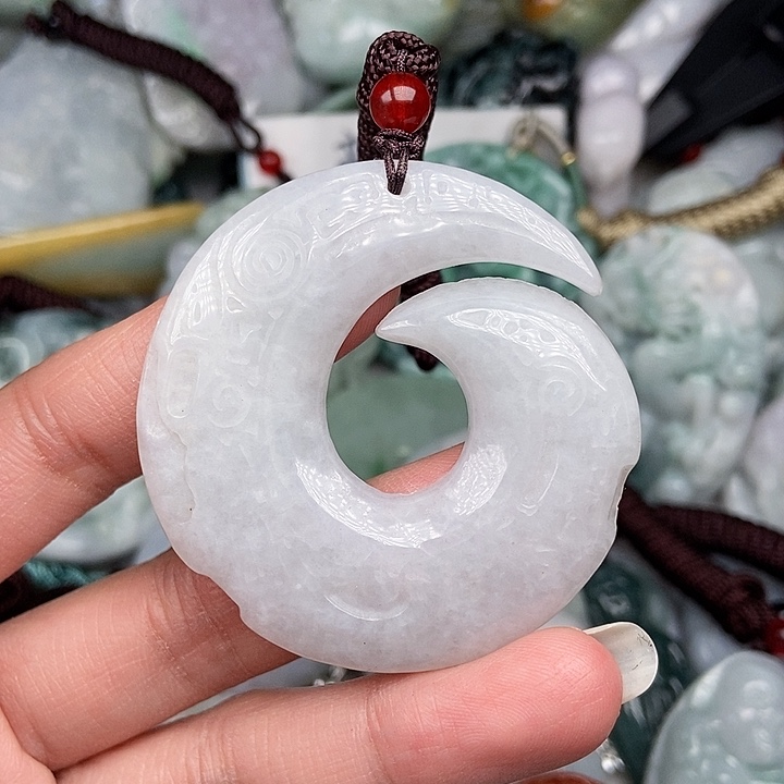 颈饰未镶嵌翡翠翡翠