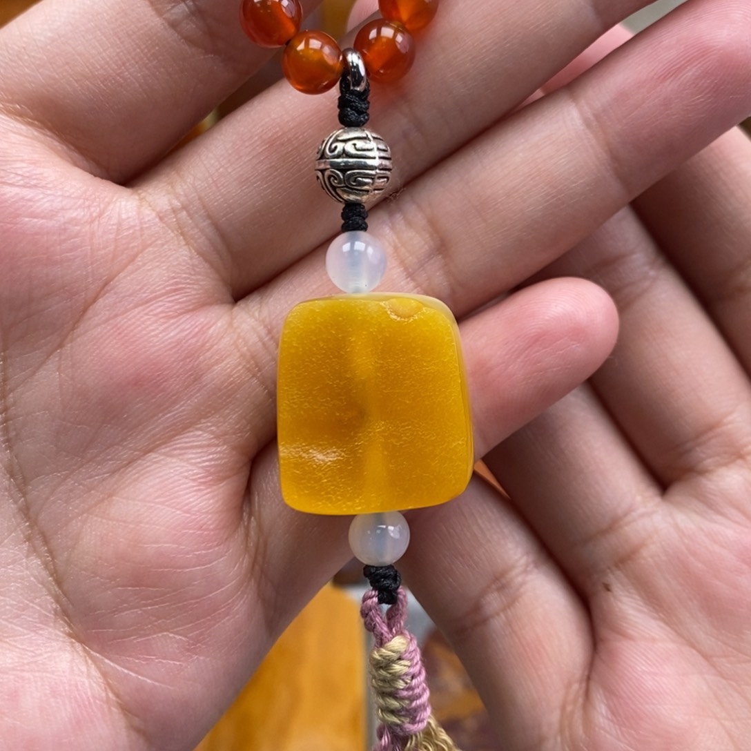 琥珀吊坠(赠链)未镶嵌