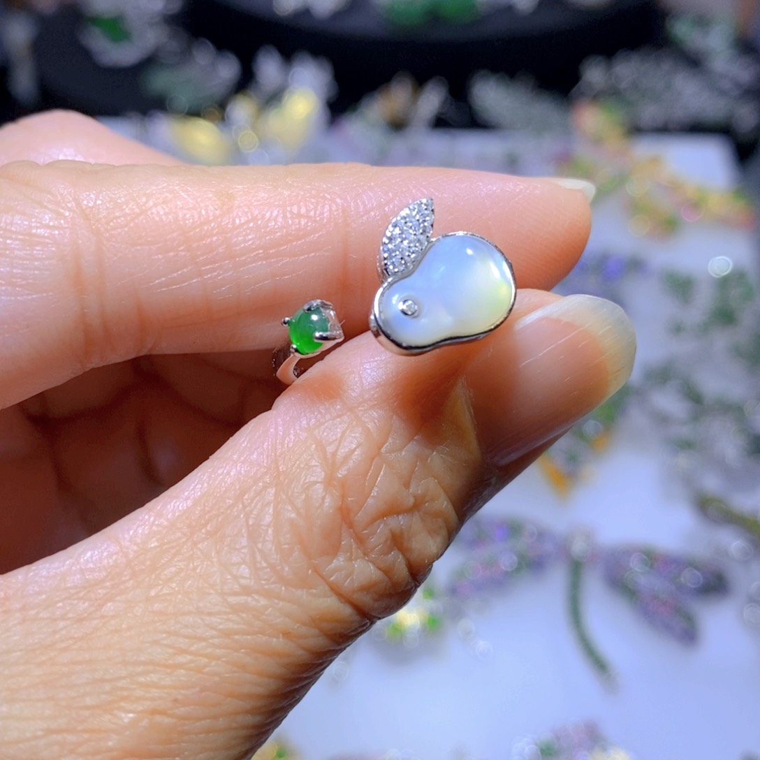 翡翠颈饰银S925镶嵌天然翡翠