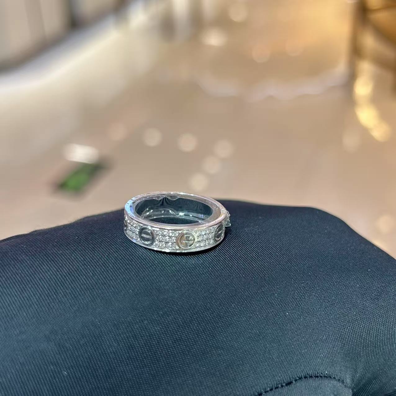 【金恒珠宝】18k金窄三排满星戒指 k白金