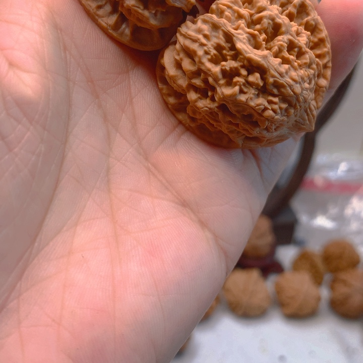 鹏***里吊坠文玩核桃满天星