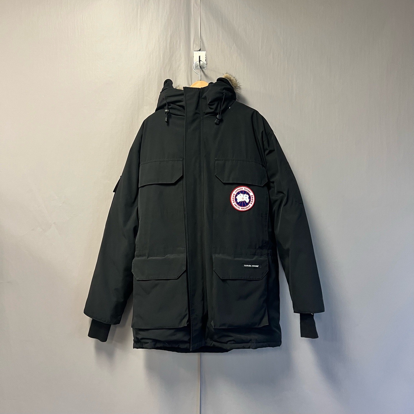 99新 CANADA GOOSE 黑色远征刺绣图案logo羽绒服M码 #4060jnd