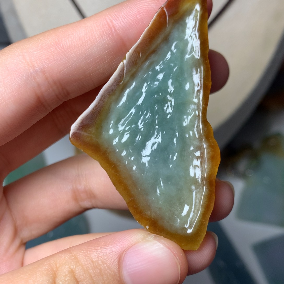 翡翠未镶嵌颈饰吊坠