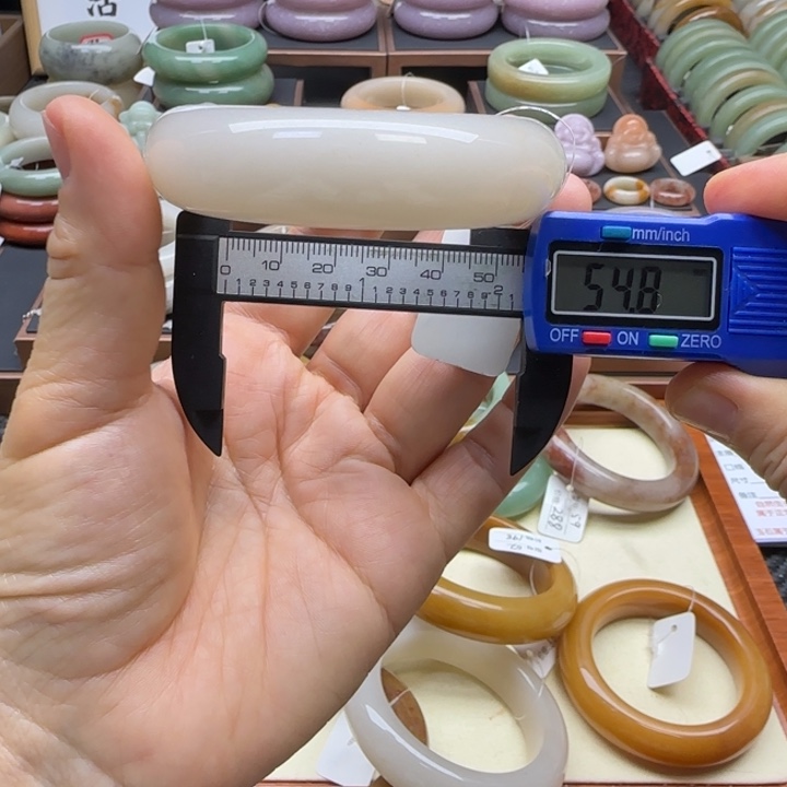 石英岩玉未镶嵌手镯54.8