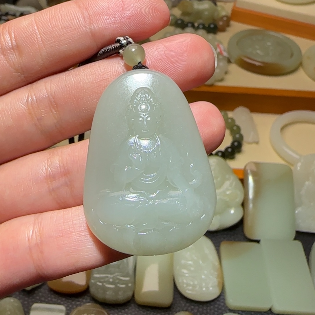 和田玉未镶嵌颈饰