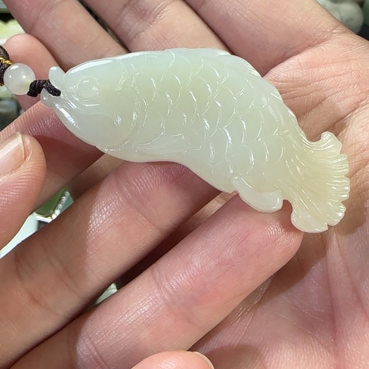 和田玉未镶嵌颈饰定制