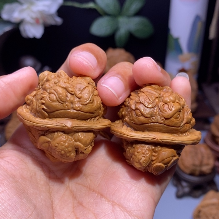 【闪购商品】核桃手串/手链舍*哥色差金蟾