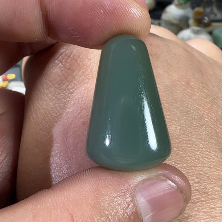 和田玉未镶嵌颈饰定制