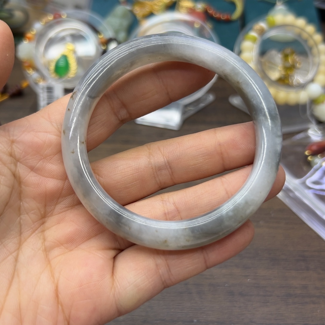 和田玉未镶嵌手镯59.6圈围383