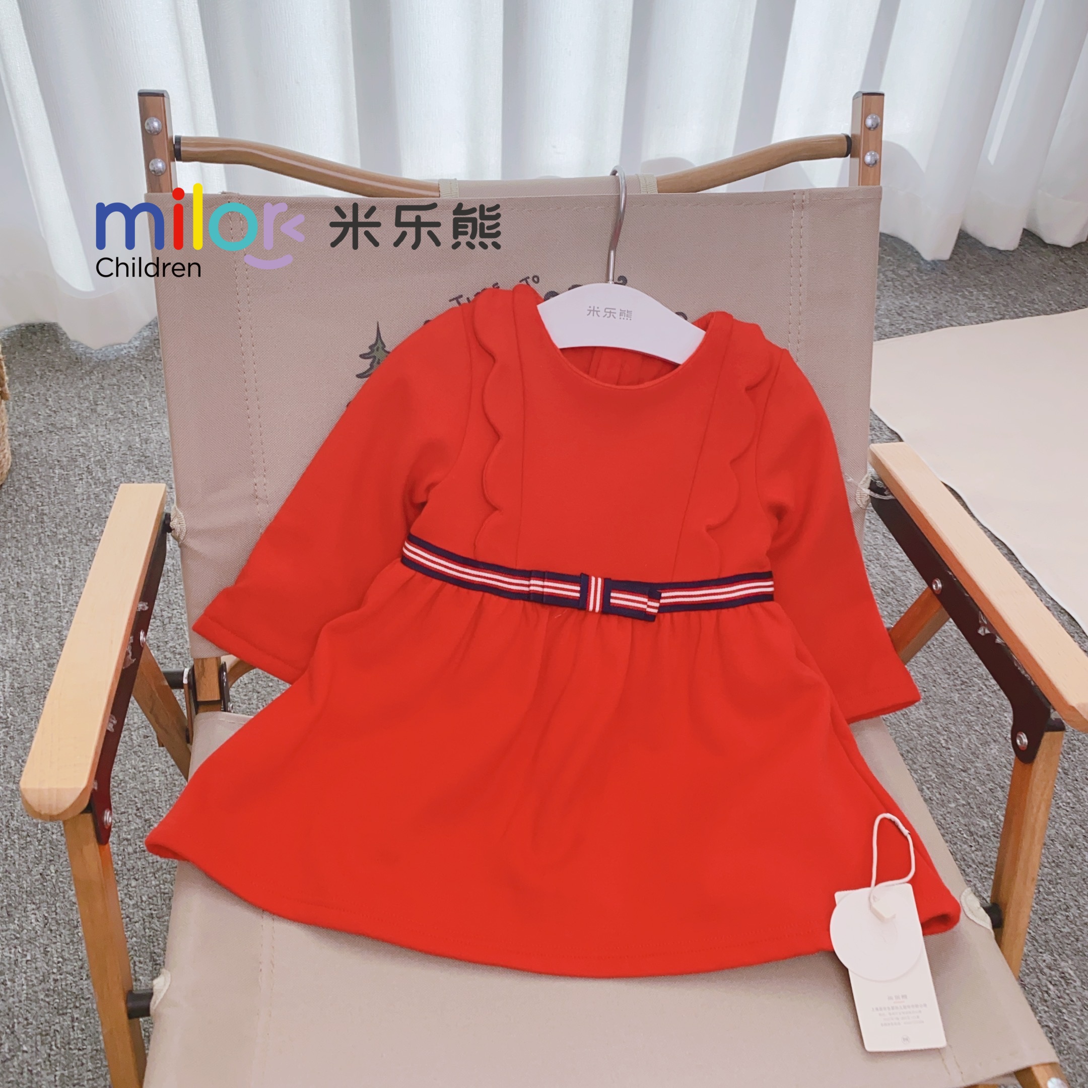 4702米乐熊 女宝连衣裙裙子儿童装新年新款宝宝女孩舒适薄款