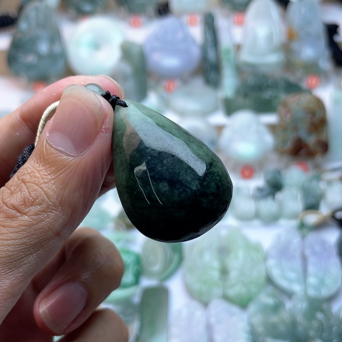 【闪购商品】颈饰未镶嵌翡翠水滴