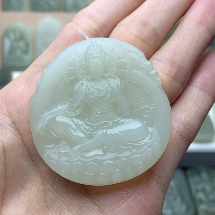 和田玉未镶嵌颈饰