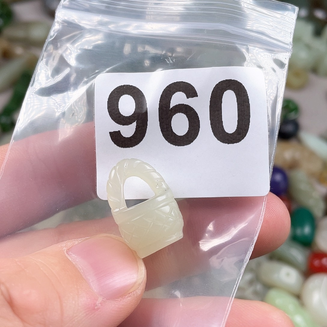 和田玉（糖玉）颈饰未镶嵌