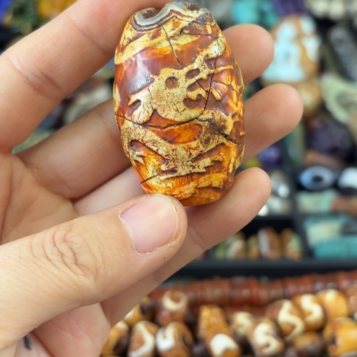 九***城玛瑙/玉髓未镶嵌颈饰