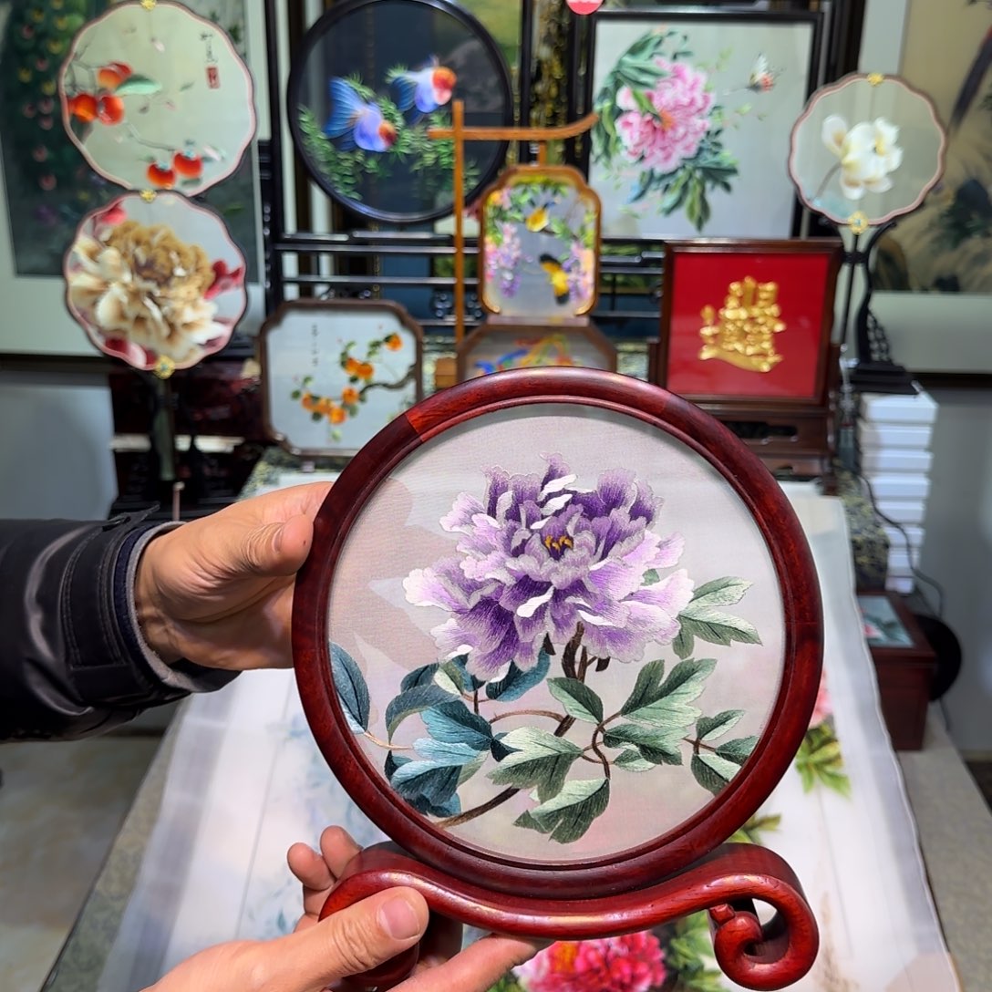 刺绣刺绣工艺精湛