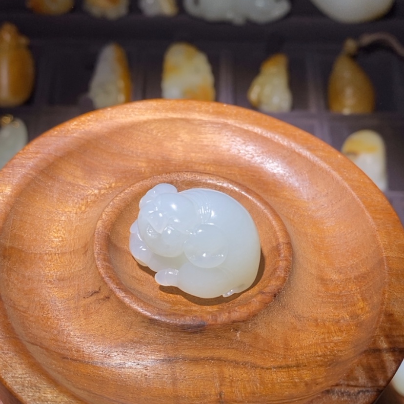 【闪购商品】颈饰未镶嵌和田玉（糖玉）