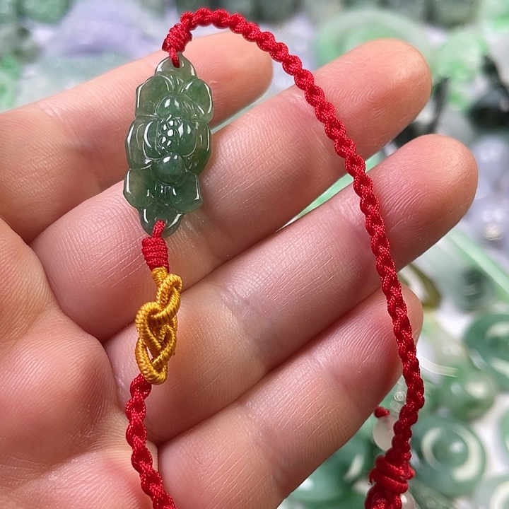 翡翠未镶嵌颈饰花