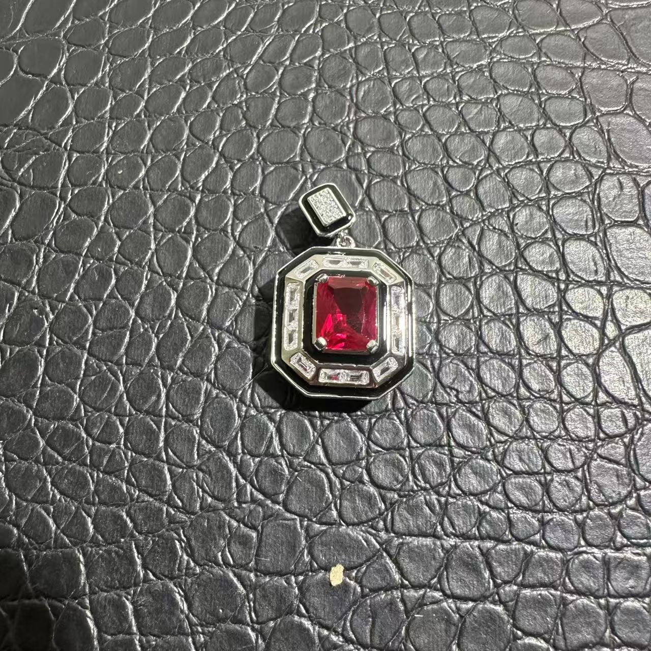  【高端定制】HSS-2304时尚设计吊坠多样性发一件