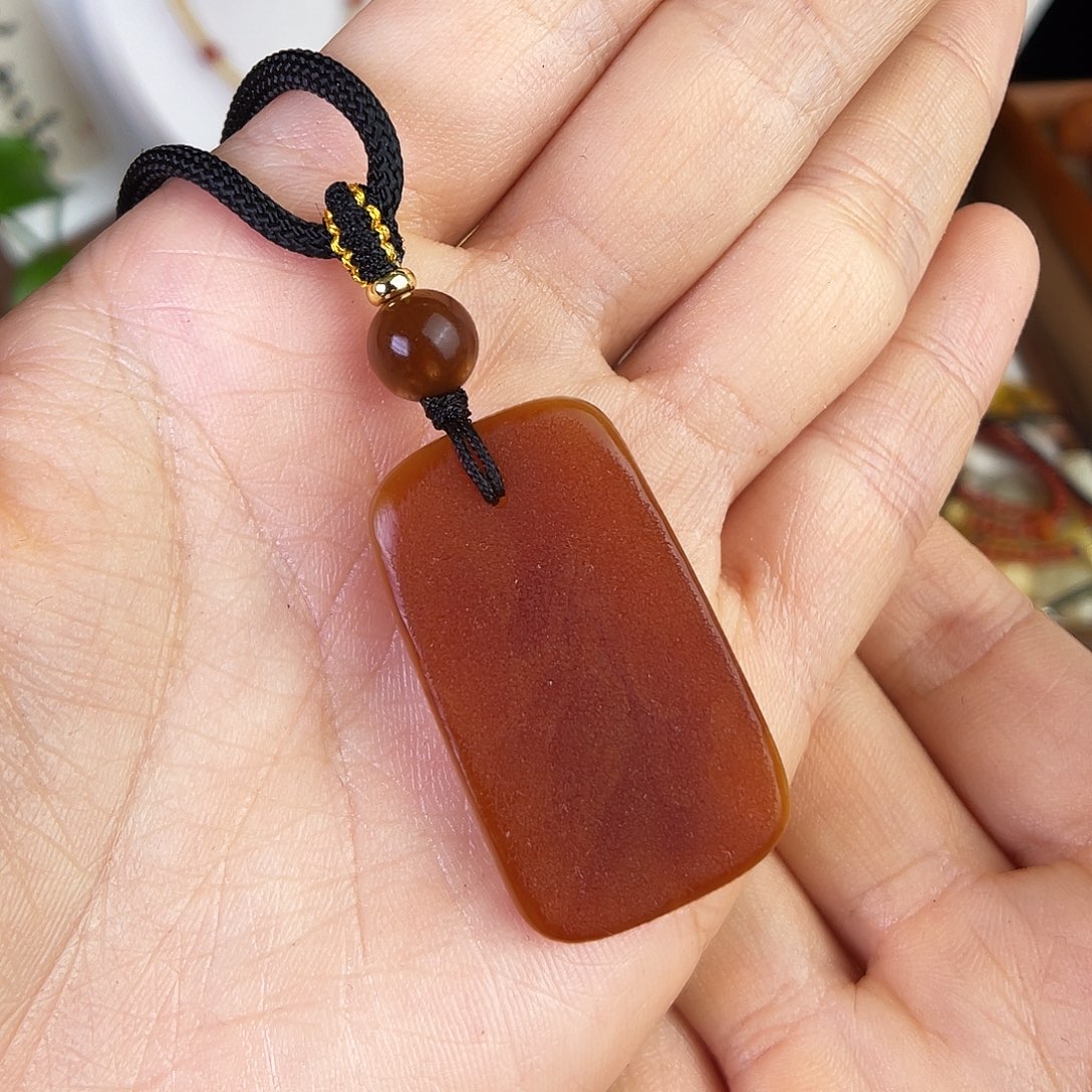 琥珀珠宝奇石未镶嵌，