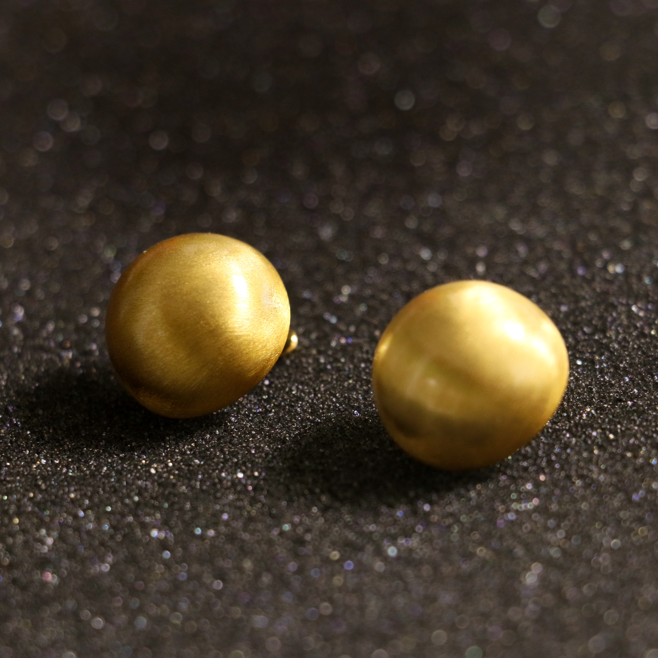 铜合金耳饰 复古气质手工拉丝圆形耳钉女小众设计球形耳钉