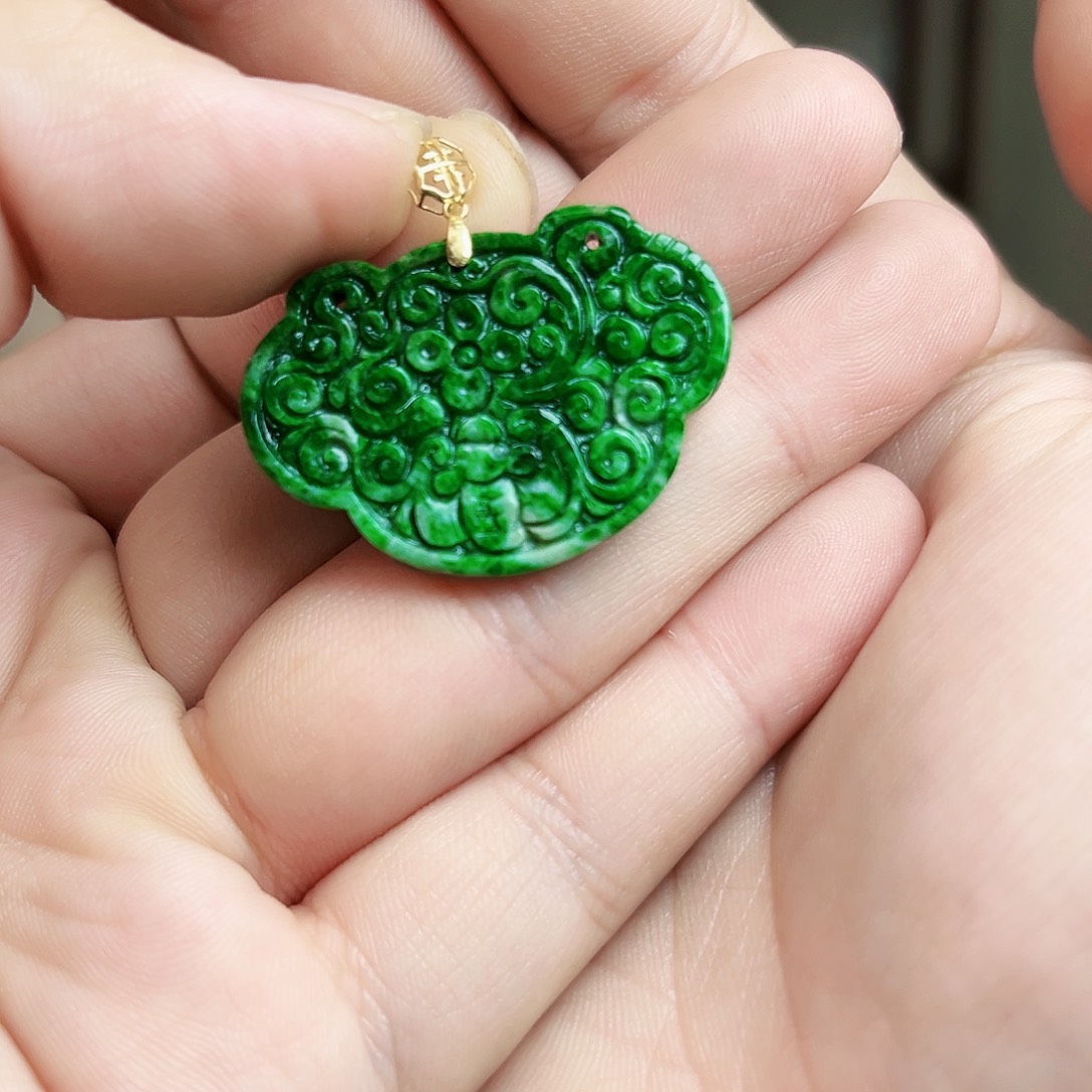 翡翠颈饰18K金镶嵌吊坠