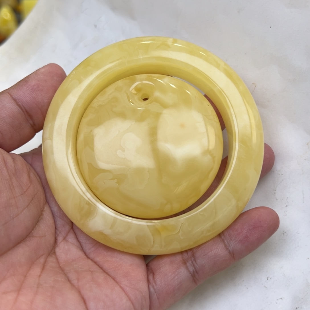 【闪购商品】琥珀裸石未镶嵌蕊*62圈口95.25克