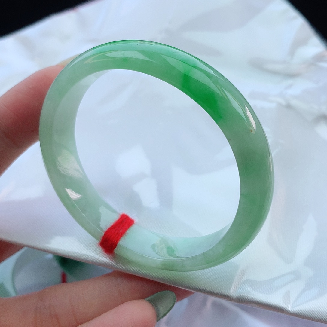 翡翠手镯未镶嵌51贵妃881938