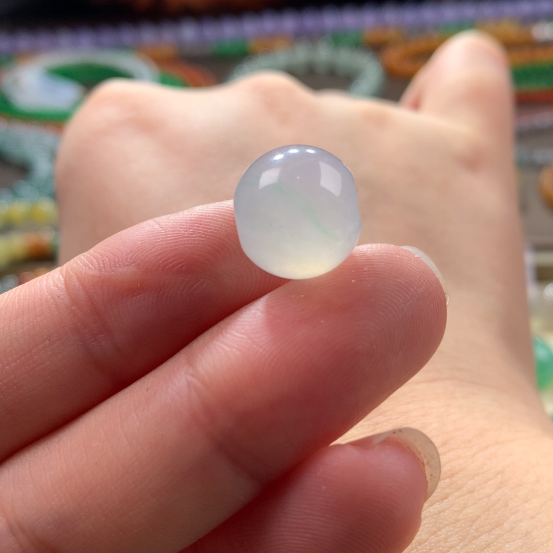 翡翠未镶嵌颈饰翡翠冰底飘金丝阳绿卡11～12+