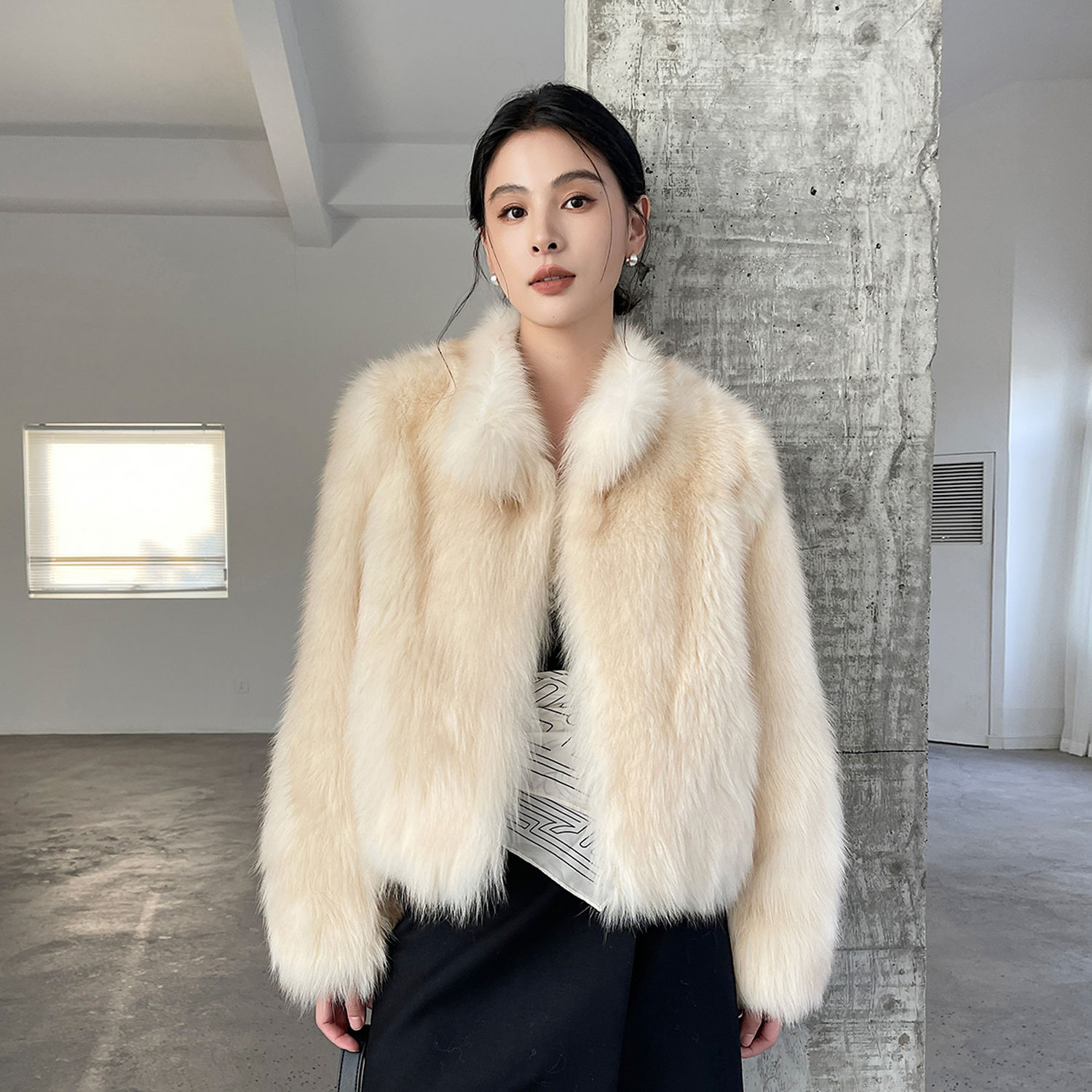 画盲皮草"济州月光"2025新款进口狐狸毛皮草女毛毛外套大衣YJ1239