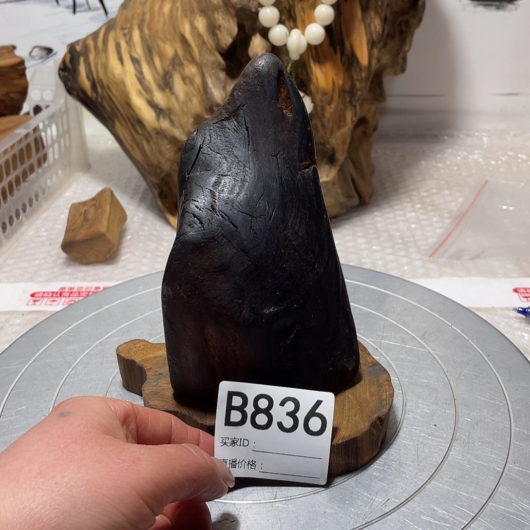 @***君玉木（非红木类）土沉香香木摆件