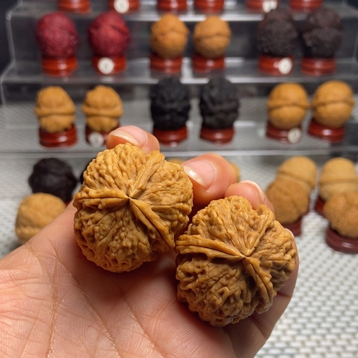 文玩核桃把件20百花三棱