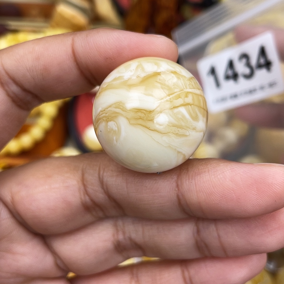 蜜蜡未镶嵌珠宝奇石28.4