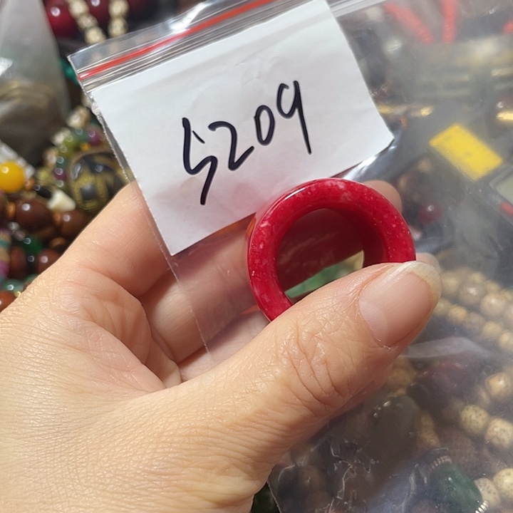 琉璃/树脂/塑料类