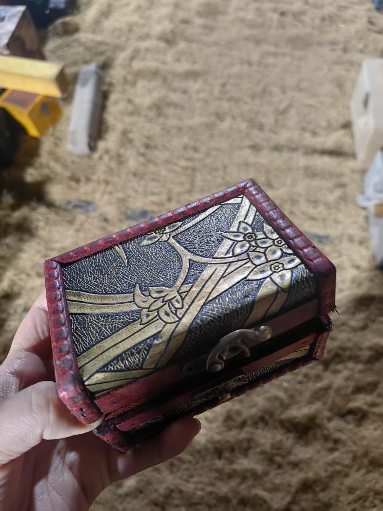 1个红色小盒子摆件链接