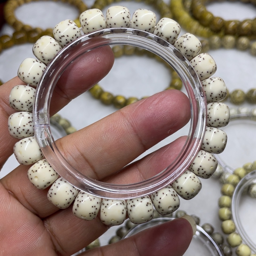 星月菩提吊坠手串