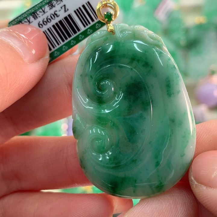 翡翠吊坠(不含链)18K金镶嵌