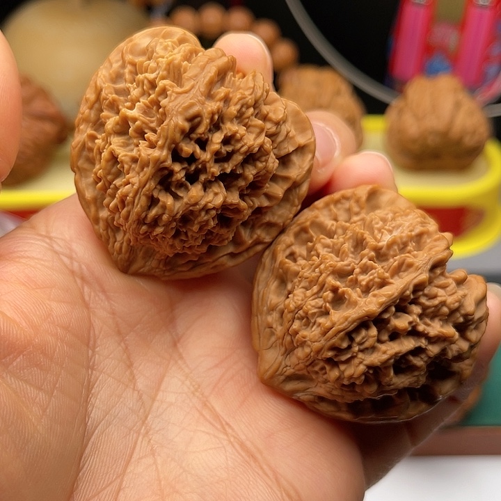 桃核把件44满天星狮子头