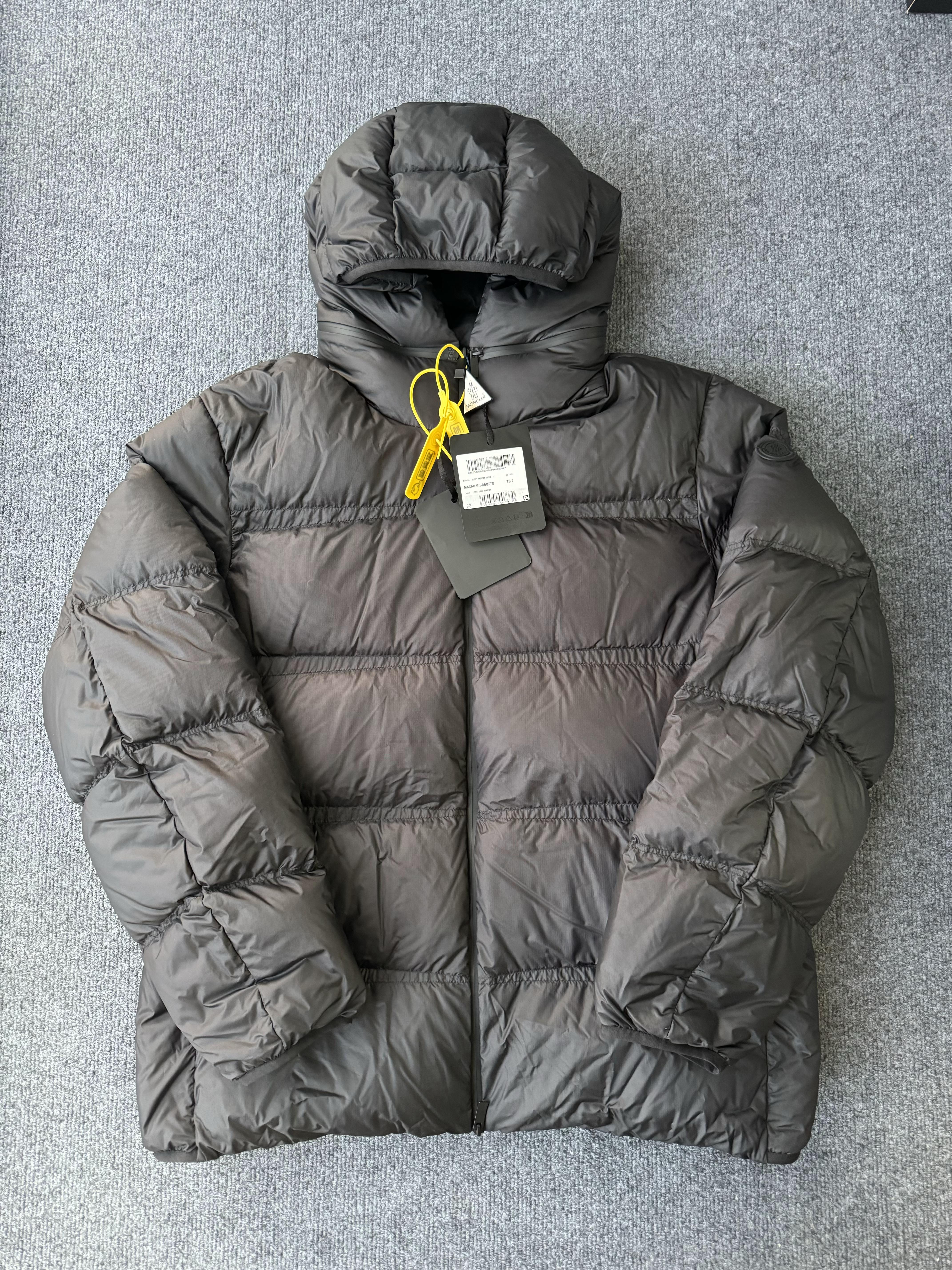 全新未使用 MONCLER 7码 盟可睐 蒙口 24FW Masac 黑色 羽绒服